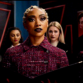 fyeahriverdale: #pros of caos: prudence’s face 
