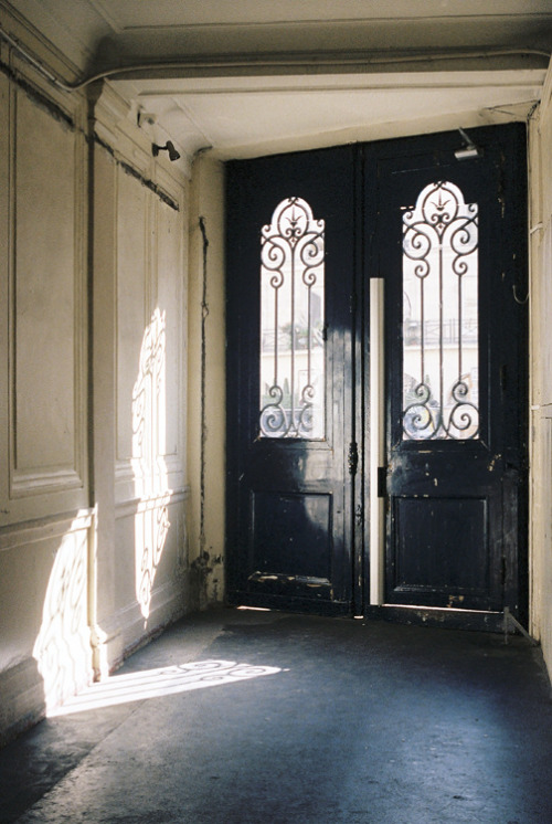 vacants:  (by knock-kneed and upright)