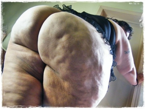ssbbw:  Real Fat Ass!!!!