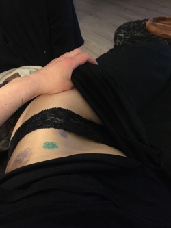 hornyasshell2015:  Naughty evening on the couch with my husband while texting my fuckbuddy.. love the weekend..