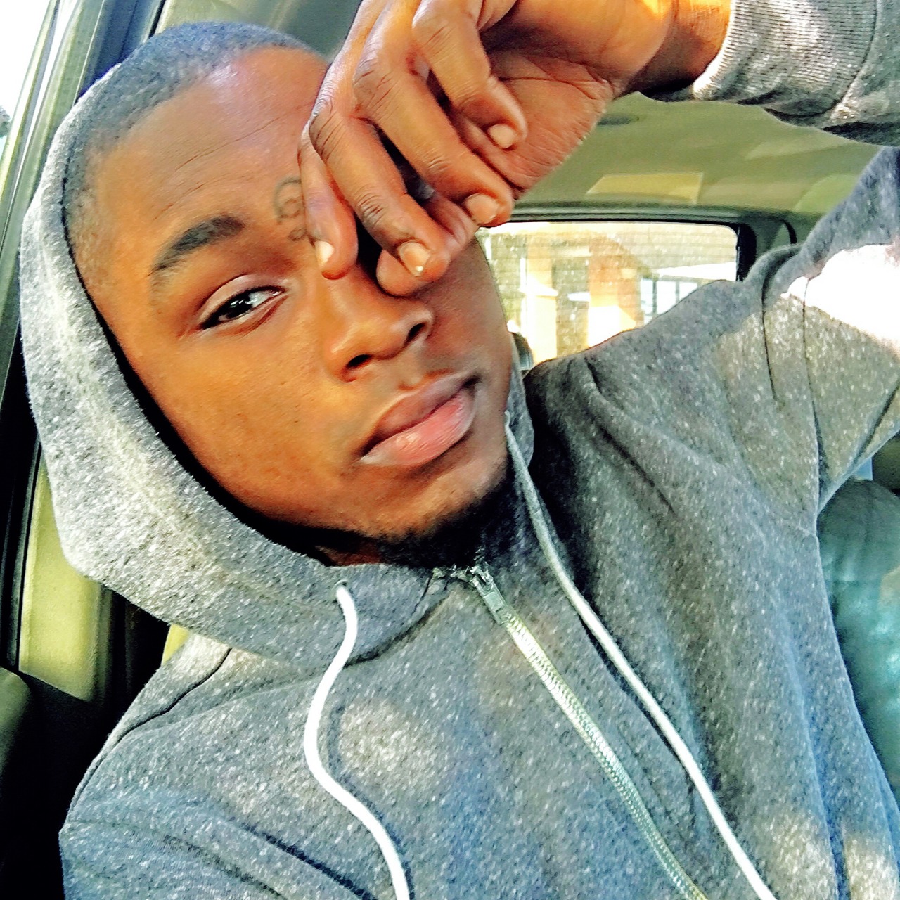 sexybrowneyes77:  imchillnjustchilln:  😎🙌🏾😏 dayday😎🙌🏾😜 Ig: