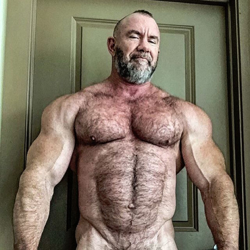 hairymacho:http://hairymacho.tumblr.com/