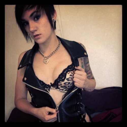 ashergummiebears:  Ugh Nikki hearts adult photos