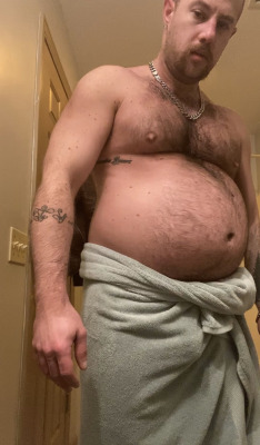 ilove4skinboston::Beautiful beefy bearded man 🤤🤤
