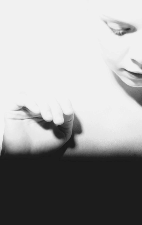 layinthefire: goodbye black by ~quelquechose 