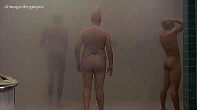 el-mago-de-guapos:  Coneheads (1993) Beldar (Dan Aykroyd) takes a shower with unidentified