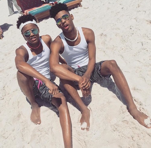 focusongaylove:  IG: Shawnlit IG: Trill_sheik IG: Cashlflow_
