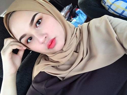 gadismelayuworldsstuff: PART 2 #hijab #tetekbesar