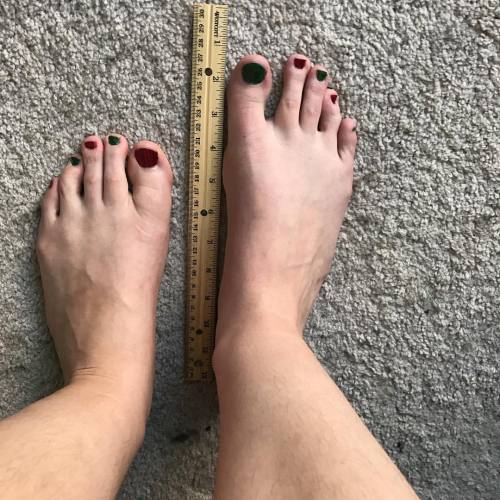 It&rsquo;s #measurementmonday! Since it&rsquo;s sometimes hard to believe how big my feet, h