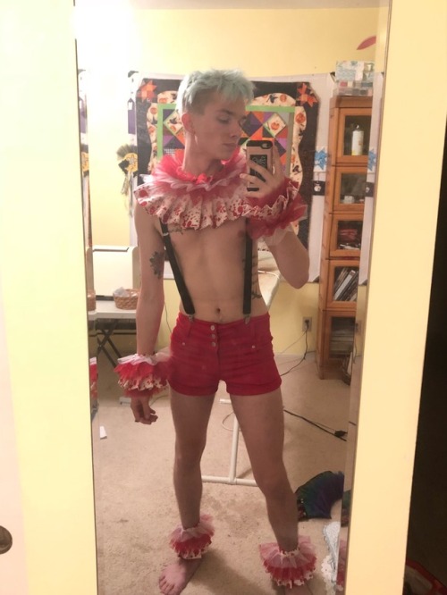 devonaiden: Finally finished the outfit for Pride tomorrow… now all I need is the makeup