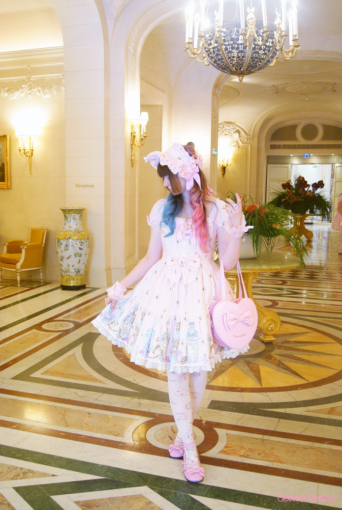 chocolate-princess:  At the Angelic Pretty Tea Party at the Shangri-La ! 