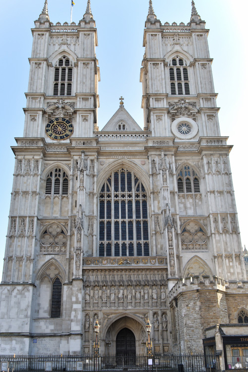 sometimeslondon: The front of Westminster Abbey