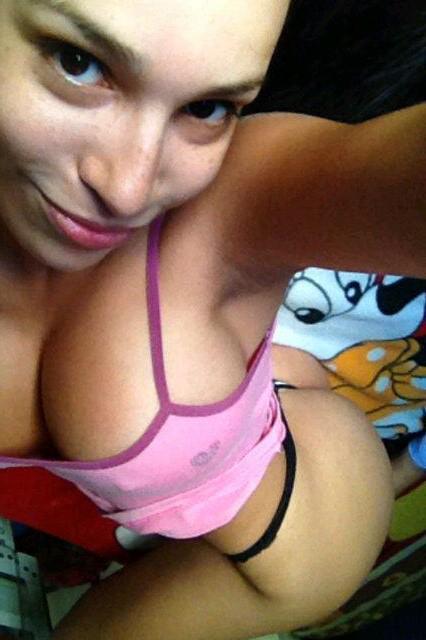 amateursexygirlsstuff:  More Hot Amateur Girls.: http://sextlocals.com/