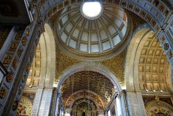 vivalcli:	Nazaré Sanctuary by Bosc d'Anjou  	Via Flickr: 	Initially built in the 14th century during the reign of King Fernando I (1367-1383), the Sanctuary of Our Lady of Nazaré was the object of sustained royal patronage through the centuries, resulting