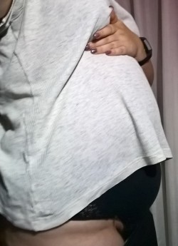 chubbyfluffy:  Did I look pregnant? (after