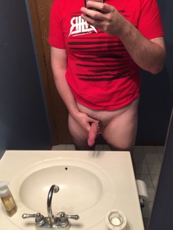 tgemini:  midwestcub:  I took some drunk nude selfies last night and thought I’d wait to post these since I might regret it. I’m still drunk though…  Fuuuuck! /grabbyhands