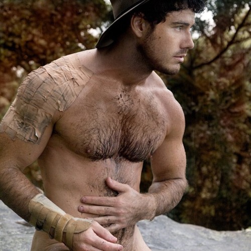 hunkopedia:  Follow Hunk’o’pedia for more hot guys! | Follow my personal blog!