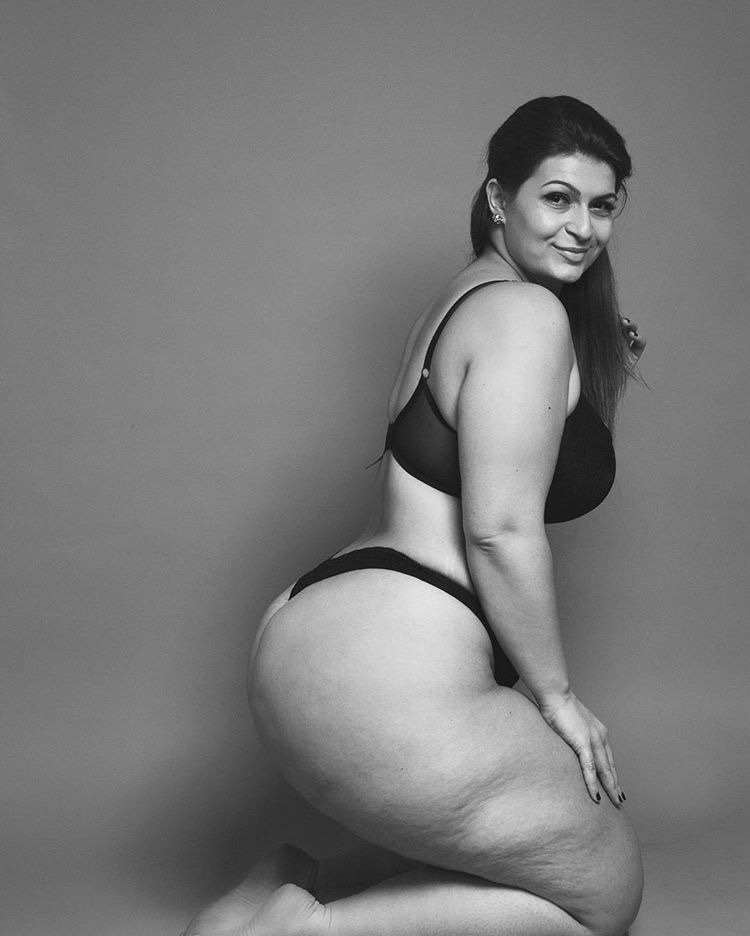 my-thick-pics:  Ioana Chira