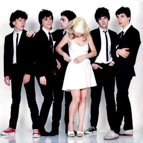 Blondie shooting the cover to Parallel Lines(Edo Bertoglio. ca 1978)