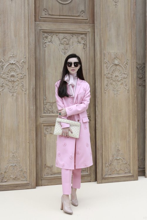parkchanyeols:Fan BingBing at the Valentino SS 2017 show at Paris Fashion Week