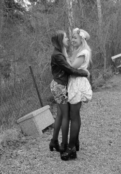 the-inspired-lesbian:  Love &amp; Lesbians ♡