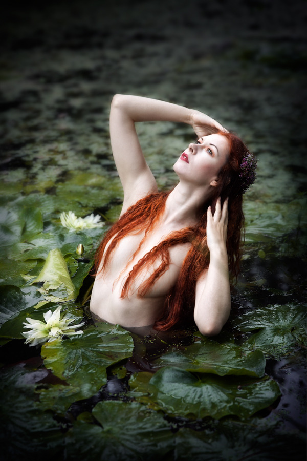 thedarkangeldesignco:  Carri Angel Photography Lunaesque Productions 