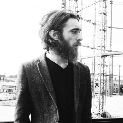 amarling-deactivated20200605: Behind The Scenes with Keaton Henson at Oval Space 2014, photographed by Flore Diamant