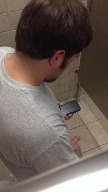 noskinnyguysallowed:  There’s a guy jerking it in the stall next to me… 