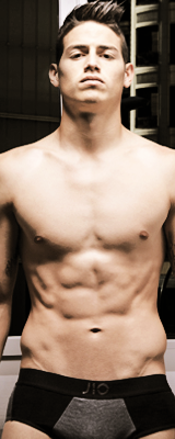 maleathleteirthdaysuits:  soccerplayersinunderwear:     James Rodriguez (soccer)