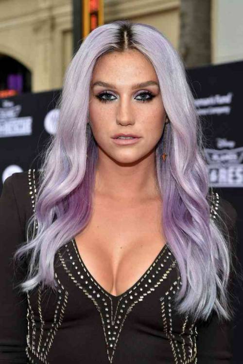 Kesha vs. Dr Lukesign the petition to free Kesha from her abuser