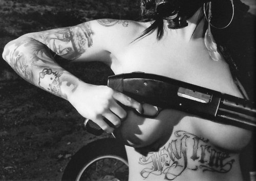 psychooninja:  http://psychooninja.tumblr.com/