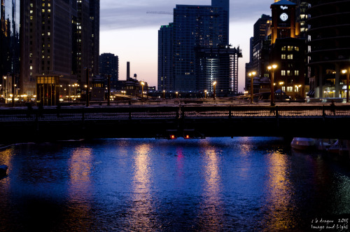 river 001Chicago River at sunsetNikon D5100, ISO 400, 55mm, f/5.6, 1/8 secs b dragooimage-and-light.