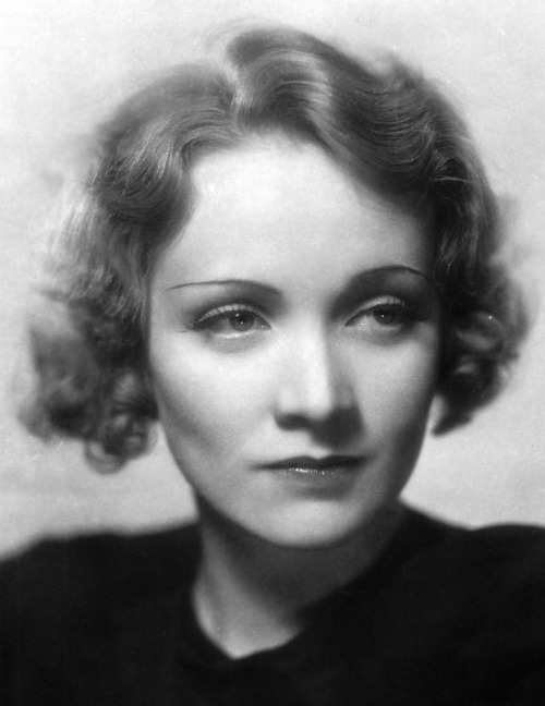 Porn Marlene Dietrich photos