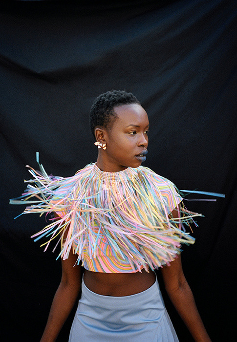 chocolatecakesandthickmilkshakes:  devoutfashion:  Yaya Deng For Yen Magazine by
