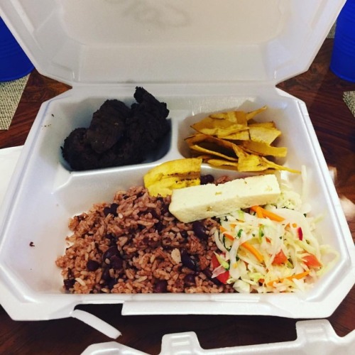 “Israeli” food, as per VP Pence. #nicaraguanfood #gallopinto #church #fundraiser #food #