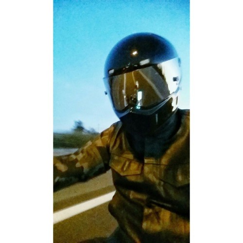 deathtrapsanddirtytramps:  80mph #Selfiesunday ! Hope you all have a great week!! #AZ #livingthedream #ftw #yamahabolt #starbolt