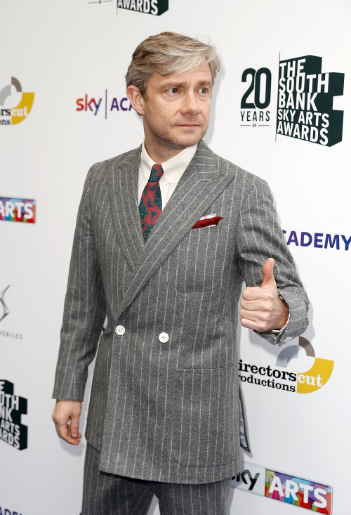  【HQ】Martin Freeman arrives for the The South Bank Sky Art Awards at The Savoy Hotel on June 5, 2016