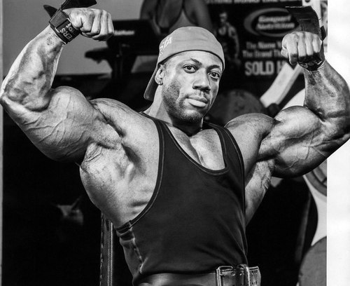   Have you ever wondered why many bodybuilders with good physical ability build up mass and stop fighting for the muscles, which have already achieved? Perhaps, this case applies to you. You really are looking for new ways to stimulate growth? You