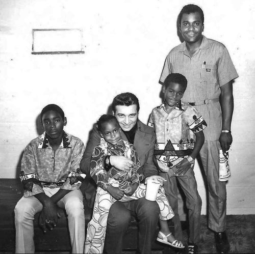 naturalbornworldshakers: RIP Charley Pride— pictured backstage with Waylon Jennings, who babys