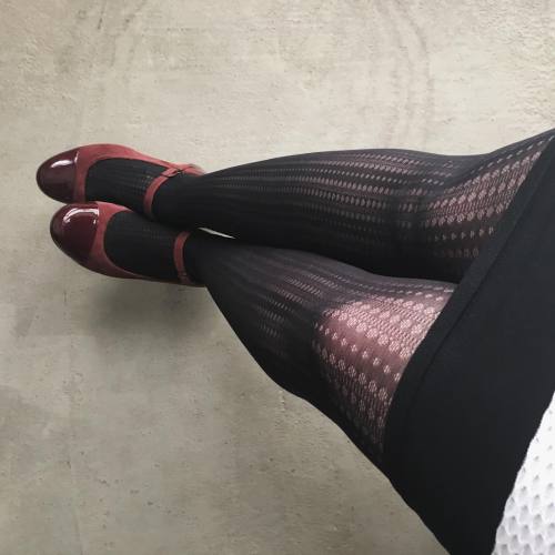 It’s Friday #fishnets #nylons #hosiery #nylons #tights #hoseb4bros #ootd #legs #patternedtight