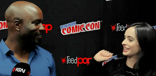 jessicajones:  jesslalie:  ♥   Taking down bad guys like…