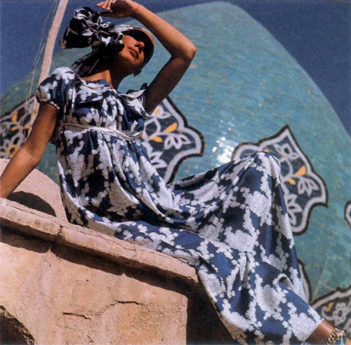 Vintage Vogue Orient in Arabia