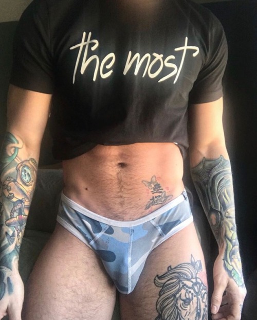 es-peons: the-perfect-male-ass:Let’s give this queen her due. What a body. Ugh I want to blow 