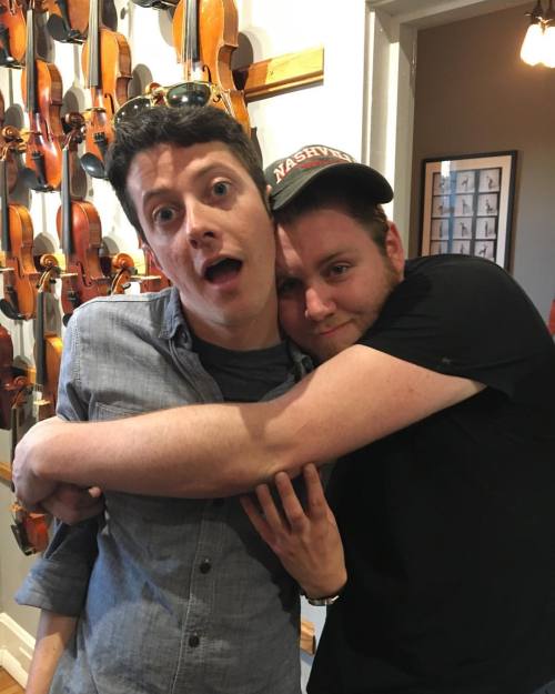 <p>Part three of my favorite things that happened at #FiddleStar camp today. Friends forever… #fiddle #banjo #fiddlebanjolove  (at The Violin Shop)</p>