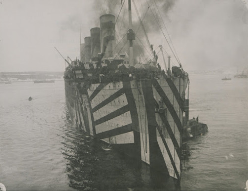 jcsmarinenews:Troop-ship HMT Olympic, class-sister to Titanic and Britannic, as seen in her WWI dazz