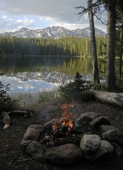 bonitavista:  Coloradophoto via audrius  *insert Ed Droste singing &ldquo;Colorado&rdquo; here*