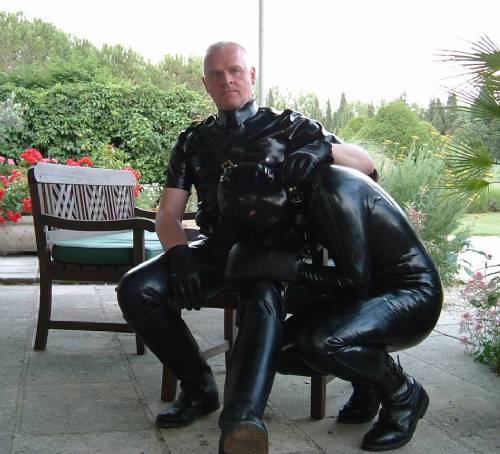 rough-master: Rubber Drone pigs are lucky to serve in all things. 