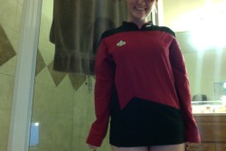 savingthrowvssexy:  Star Trek sexiness  by notyourbetty 