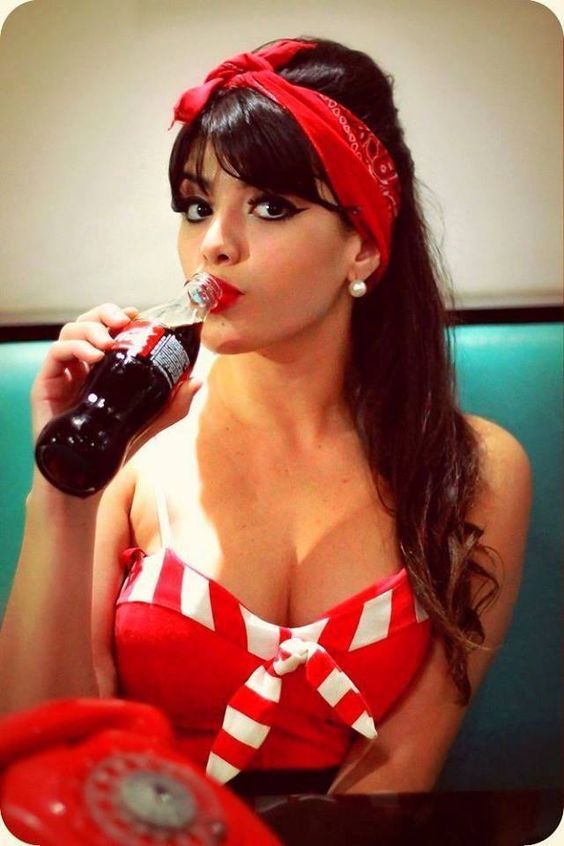 rockabillychickus:  Simple but elegant #pinup #dress #sexy 
