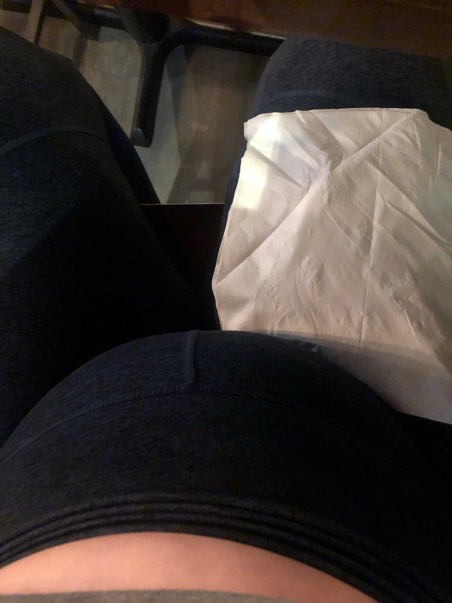 goodgirlgrow:UM 💦💦💦 I just tucked my napkin under my belly without thinking.